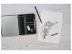 Set d’esquisse et de dessin ou coffret de crayons de couleur