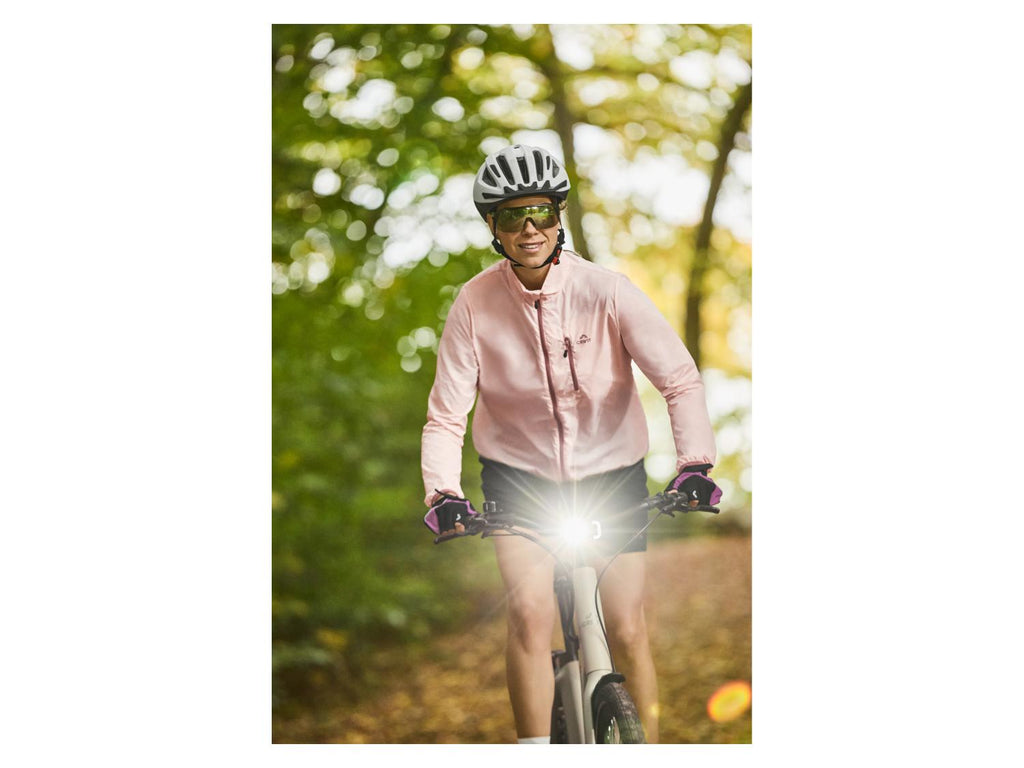 Casque de vélo avec feu arrière