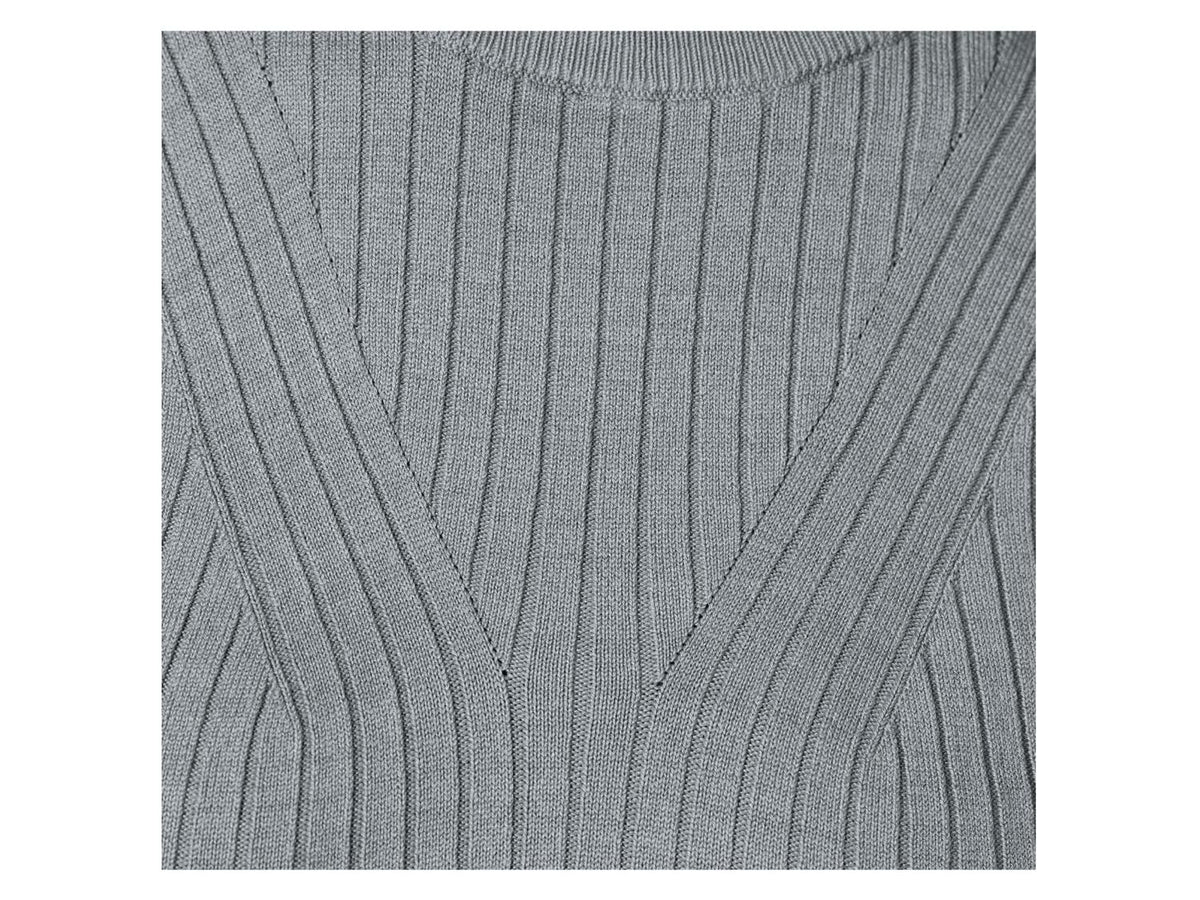 Pull femme, en maille fine et douce