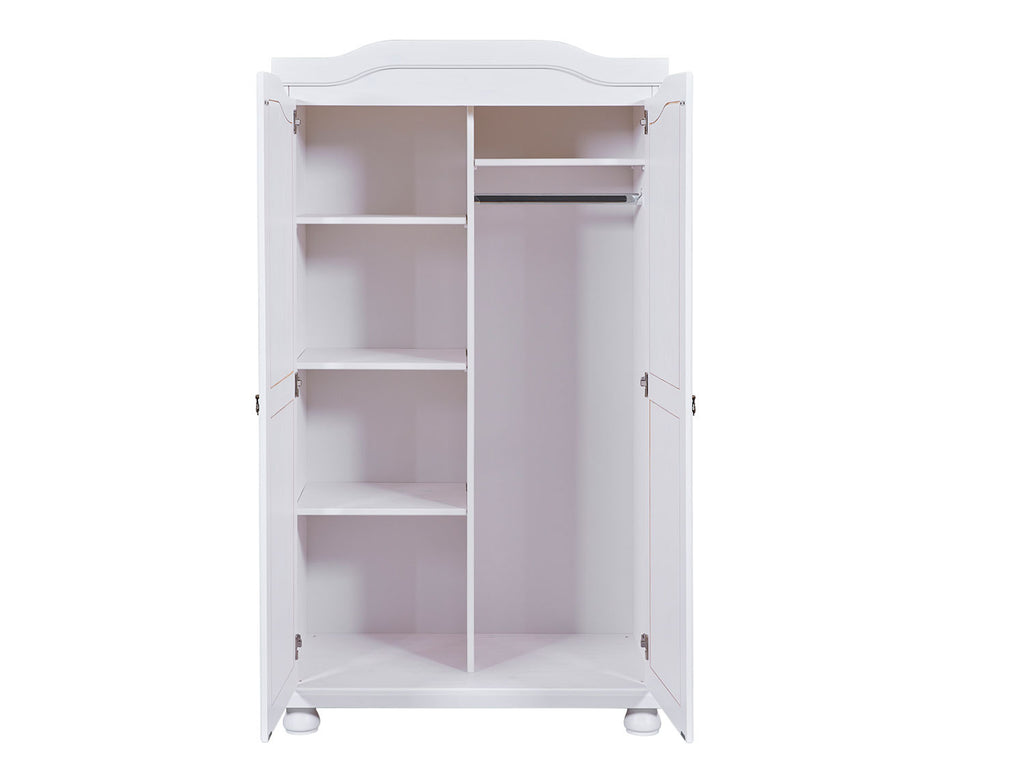 Armoire en bois massif