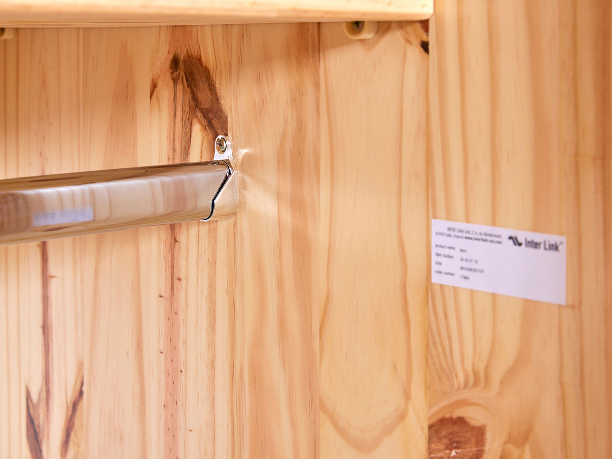 Armoire en bois massif
