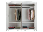 Armoire en bois massif
