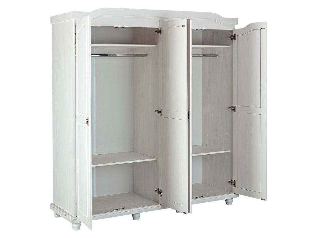 Armoire en bois massif