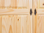 Armoire en bois massif