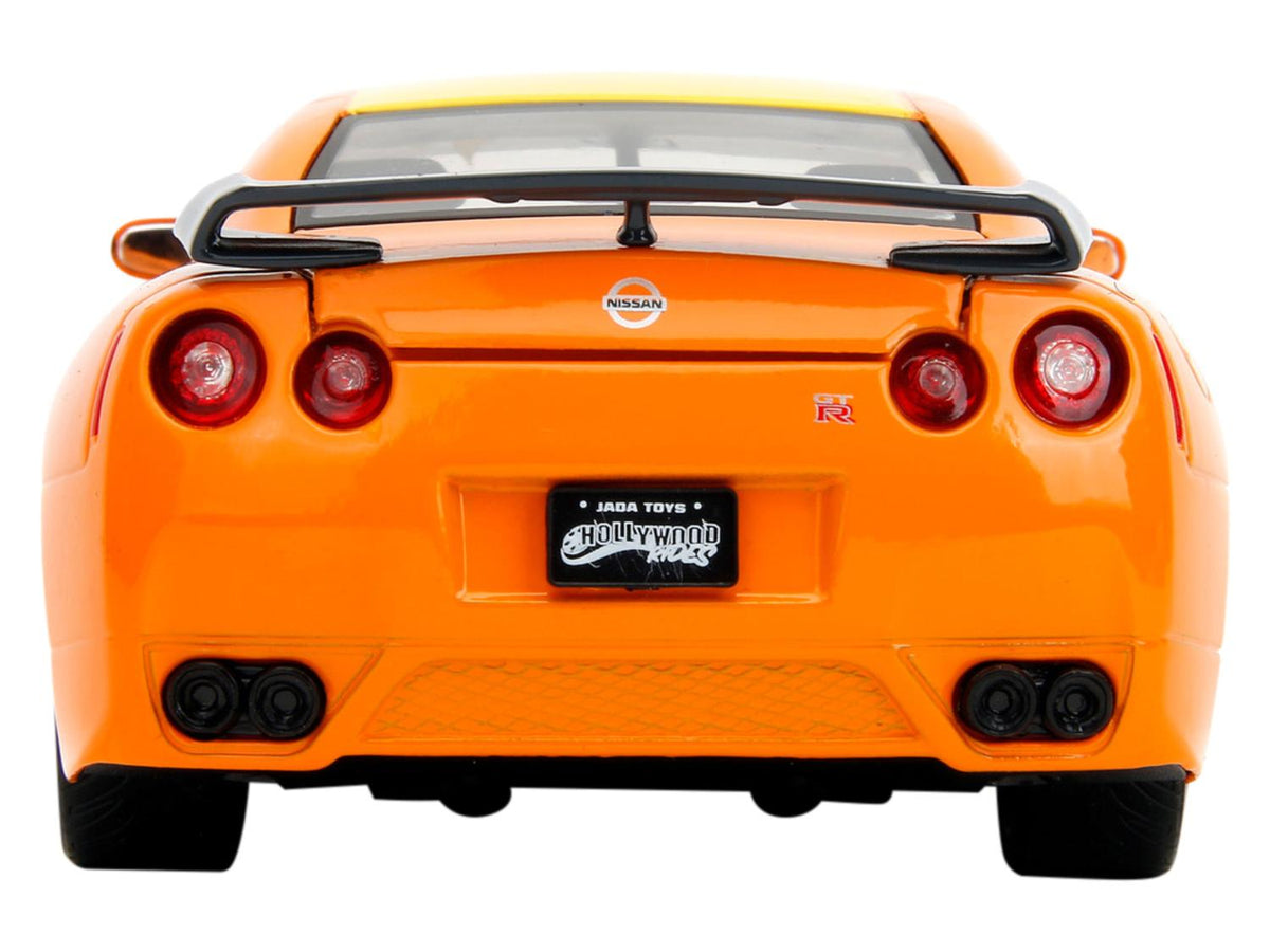 Voiture et figurine Naruto
