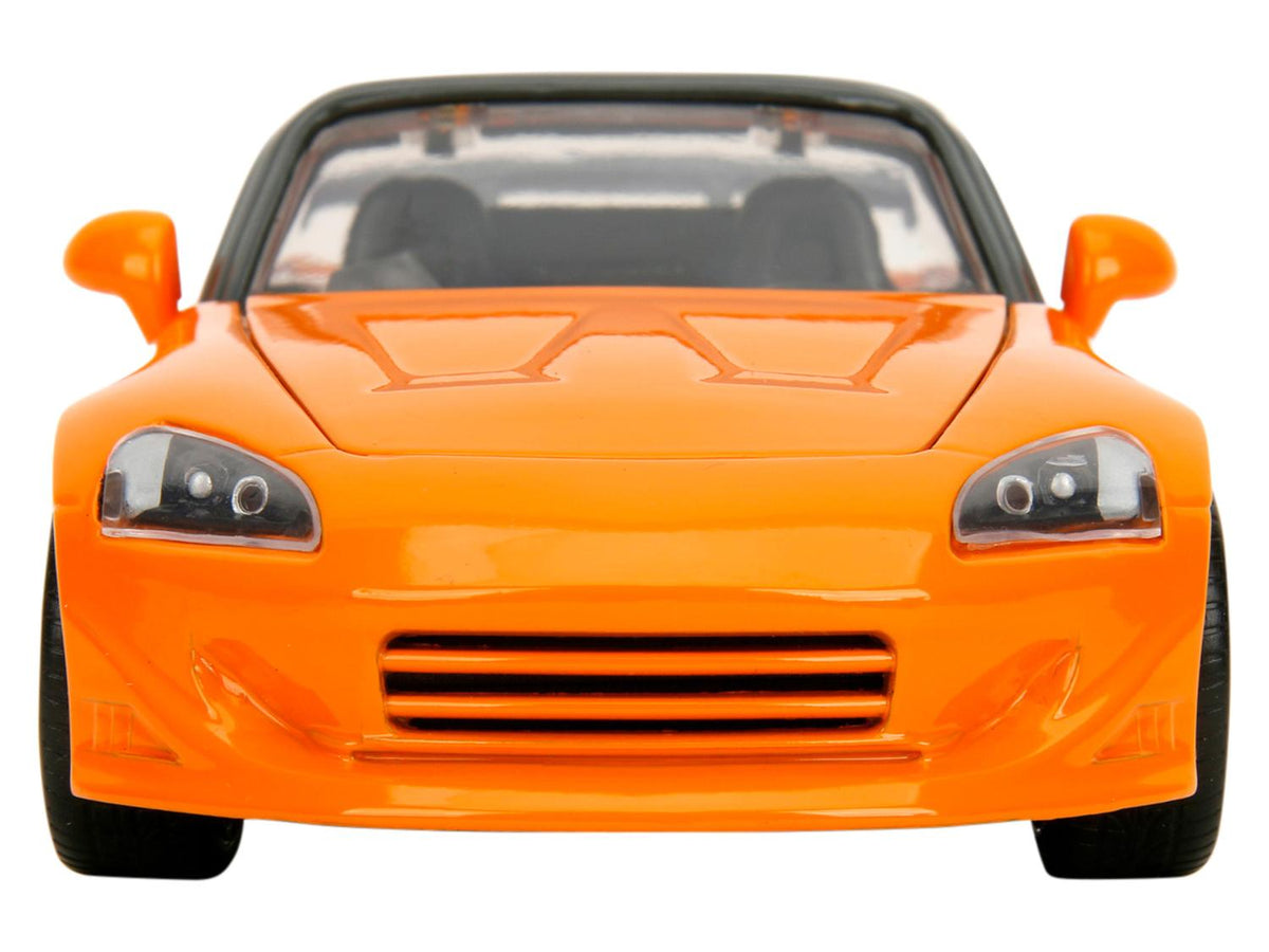 Voiture et figurine Naruto