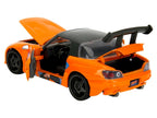 Voiture et figurine Naruto