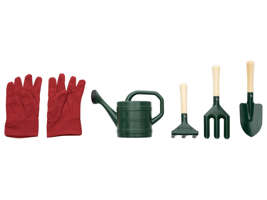 Brouette et outils de jardinage