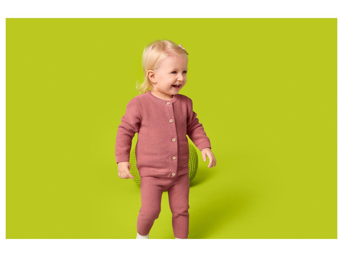 Gilet de bébé, boutonnée