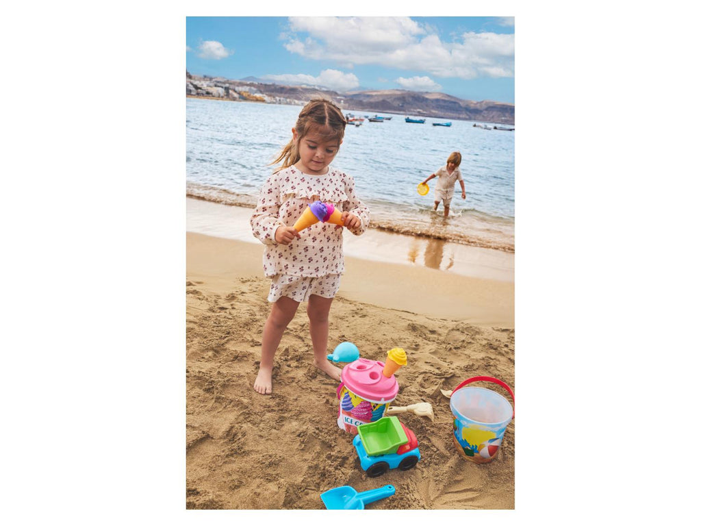 Jouets de plage avec seau