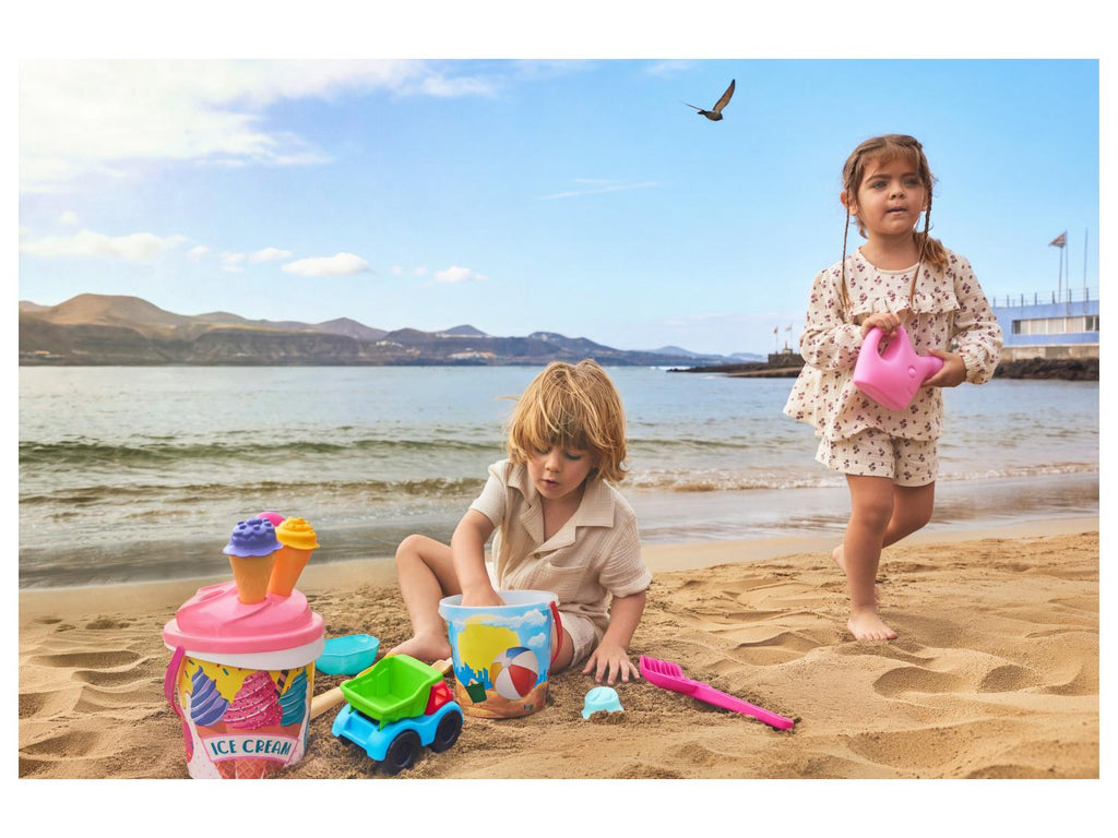 Jouets de plage avec seau