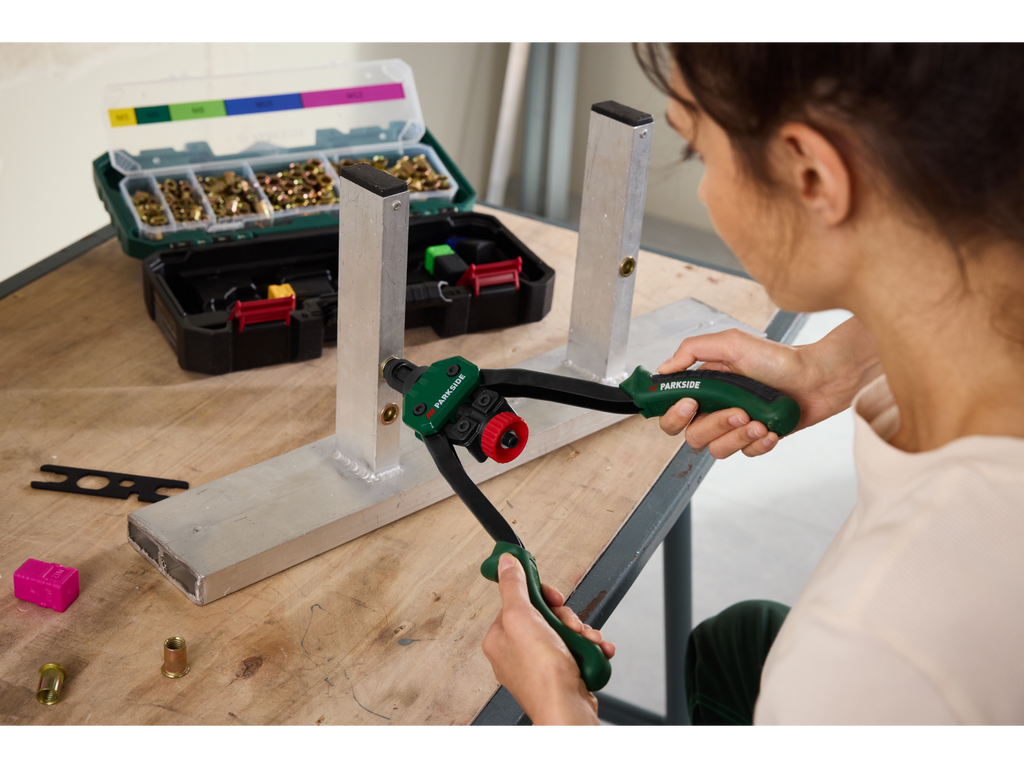 Pince à riveter, incl. accessoires 150 pcs
