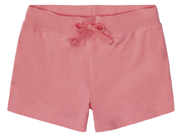 Short fille