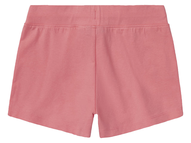 Short fille