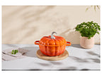 Cocotte en fonte en forme de citrouille
