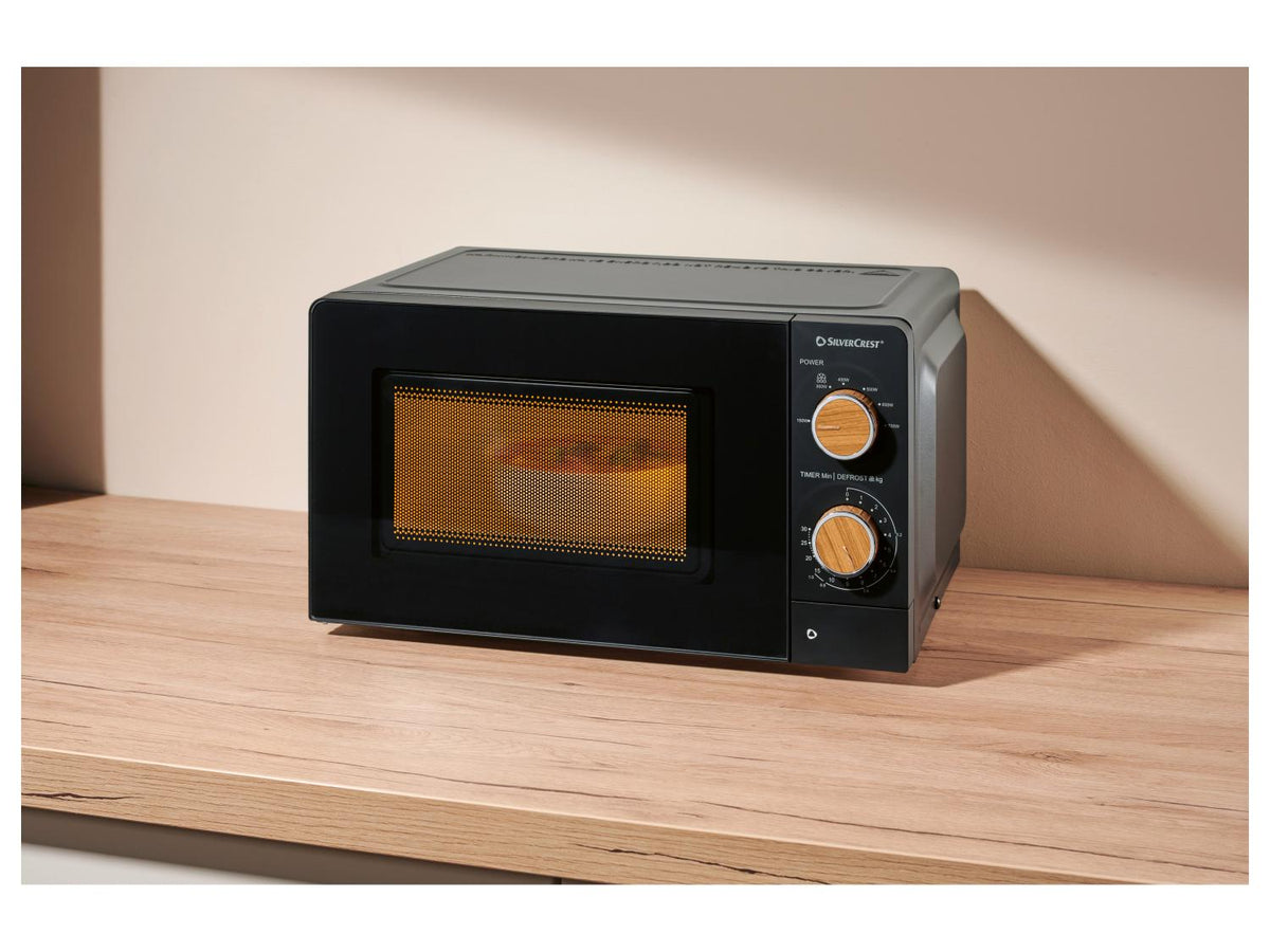 Four à micro-ondes, 700 W