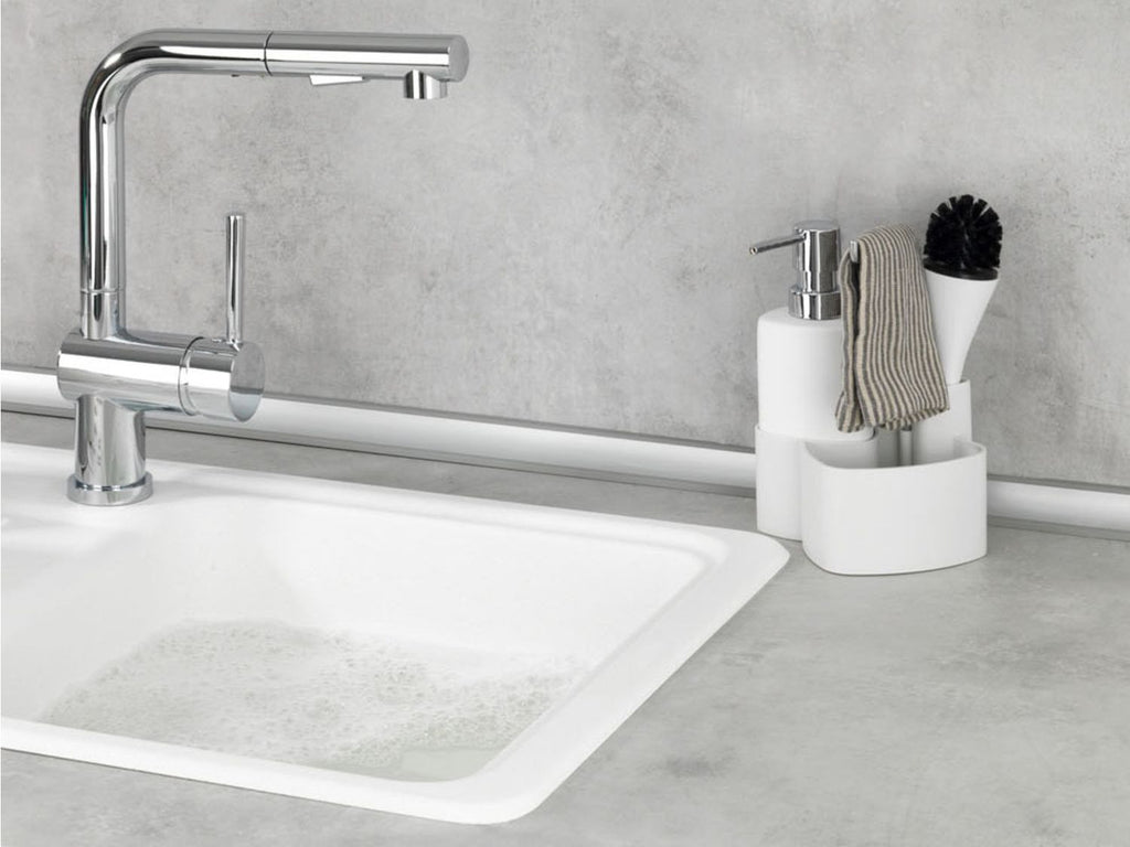 Set vaisselle Empire, avec distributeur et brosse
