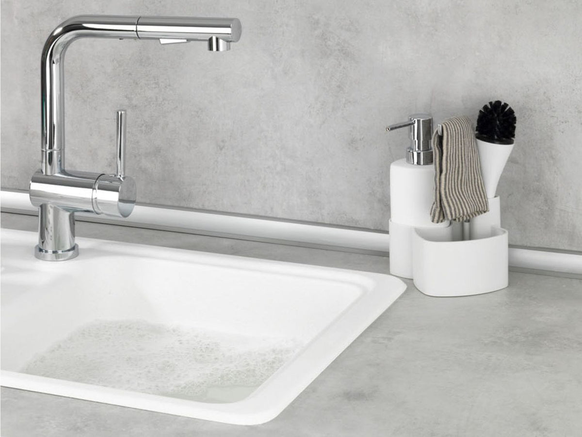 Set vaisselle Empire, avec distributeur et brosse