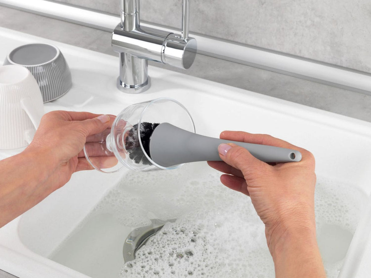 Set vaisselle Empire, avec distributeur et brosse
