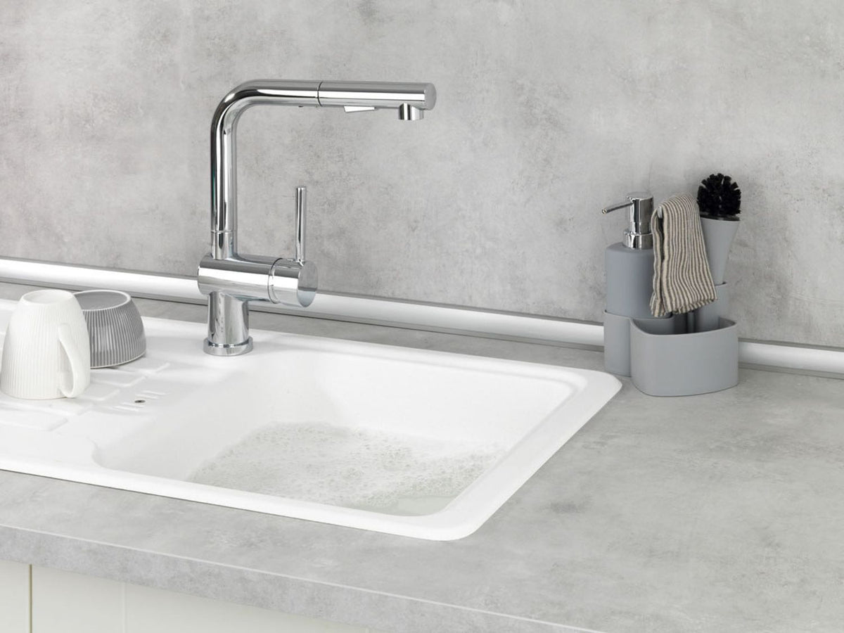 Set vaisselle Empire, avec distributeur et brosse